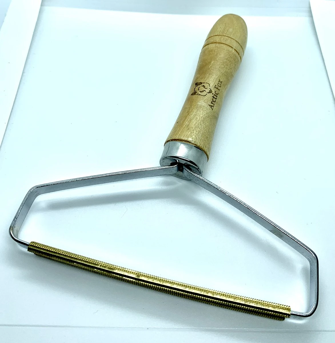 Arctic Fox® High Quality Echt Koper Pluizenverwijderaar - Ontpluizer -Draagbare Lint Remover - Verwijdert Pluisjes - Voor Tapijt - Wollen Kleding - Makkelijk Mee Te Nemen 5 Arctic Fox® High Quality Echt Koper Pluizenverwijderaar - Ontpluizer -Draagbare Lint Remover - Verwijdert Pluisjes - Voor Tapijt - Wollen Kleding - Makkelijk Mee Te Nemen - Afbeelding 3