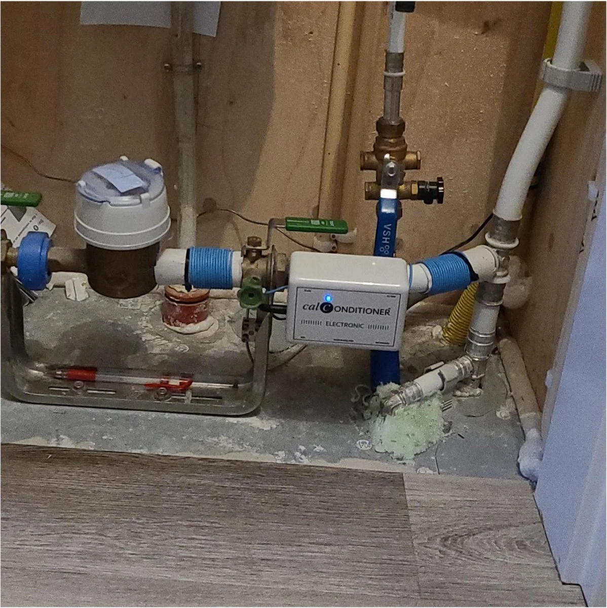 Waterontharder Calconditioner CC1500 – Elektronisch - Geen Magneet 5 Waterontharder Calconditioner CC1500 – Elektronisch - Geen Magneet - Afbeelding 3