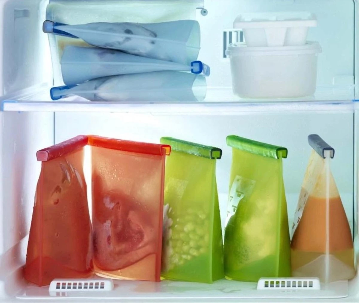 Siliconen Vershoudzakken - Set Van 8 ( 4x 1000ML + 4x 1500ML) -(Transparant, Rood, Groen, Blauw) - Duurzaam - Herbruikbaar - Vries & Hitte Bestendig - Meal Prep - Opbergzak Maatbeker Meal Prep Container 4 Siliconen Vershoudzakken - Set Van 8 ( 4x 1000ML + 4x 1500ML) -(Transparant, Rood, Groen, Blauw) - Duurzaam - Herbruikbaar - Vries & Hitte Bestendig - Meal Prep - Opbergzak Maatbeker Meal Prep Container - Afbeelding 2