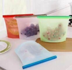 Siliconen Vershoudzakken | Bewaarzakken | Diepvrieszakken | Herbruikbaar | Lekvrij | Set 4-Stuks 1000ml | Vries & Hitte Bestendig | 4 Kleuren 10 Siliconen Vershoudzakken | Bewaarzakken | Diepvrieszakken | Herbruikbaar | Lekvrij | Set 4-Stuks 1000ml | Vries & Hitte Bestendig | 4 Kleuren -Huishoudelijke Artikelen Winkel 1200x1168 2