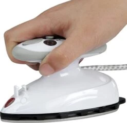 Trend24 - Strijkijzer - Stoomstrijkijzer - Reisstrijkijzer - Mini Strijkijzer - 420 W - Wit 22 Trend24 - Strijkijzer - Stoomstrijkijzer - Reisstrijkijzer - Mini Strijkijzer - 420 W - Wit -Huishoudelijke Artikelen Winkel 1200x1169 16