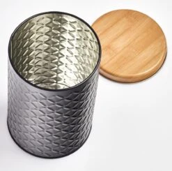 2x Bewaar/voorraad Blikken Zwart 10,5 X 18 Cm 2 Liter - Zeller - Keukenbenodigdheden - Keukenaccessoires/decoratie - Vers Houden - Voorraad/bewaar/opslagblikken - Koek/snoeptrommels 7 2x Bewaar/voorraad Blikken Zwart 10,5 X 18 Cm 2 Liter - Zeller - Keukenbenodigdheden - Keukenaccessoires/decoratie - Vers Houden - Voorraad/bewaar/opslagblikken - Koek/snoeptrommels -Huishoudelijke Artikelen Winkel 1200x1188 11