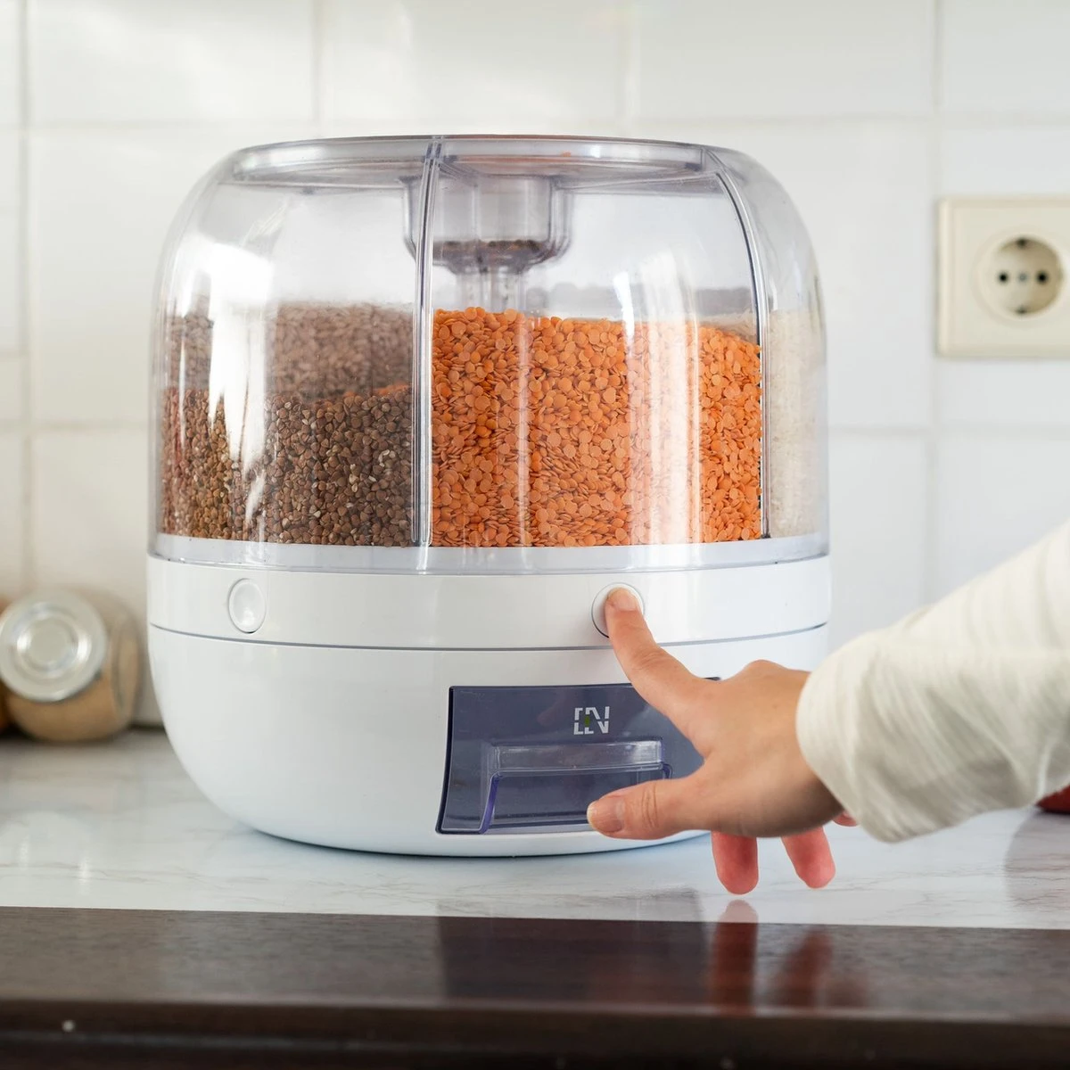 Roterende Voedsel Dispenser - 6 Vakken - Met Doseerschep - BPA Vrij - Handig 10 Roterende Voedsel Dispenser - 6 Vakken - Met Doseerschep - BPA Vrij - Handig - Afbeelding 8