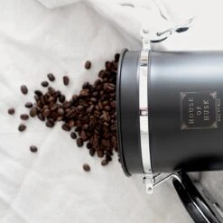 House Of Husk Koffieblik Met CO² Ventilatie - Bewaarblik - Voorraadbussen - Voorraadblik - RVS - Zwart - 1.5 Liter -Huishoudelijke Artikelen Winkel 1200x1200 1034