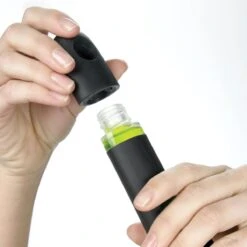 OXO Good Grips Afwasborstel Met Zeepdispenser -Huishoudelijke Artikelen Winkel 1200x1200 1500