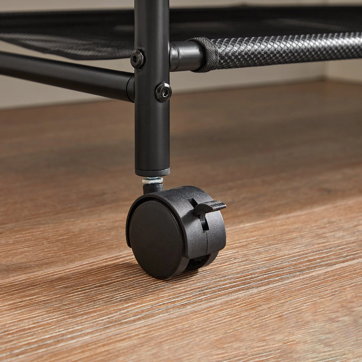 Acaza Stevige Wassorteerder - Wasmand Op Wieltjes Met 4 Uitneembare Vakken - 140L - Zwart 7 Acaza Stevige Wassorteerder - Wasmand Op Wieltjes Met 4 Uitneembare Vakken - 140L - Zwart - Afbeelding 6