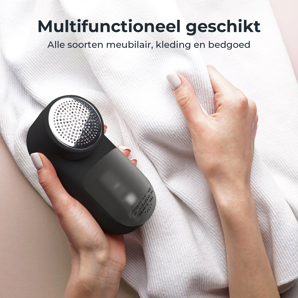 Attic Lux 2-in-1 Pluizenverwijderaar – Kledingborstel – Ontpluizer – Ontpiller – Draadloos – Elektrisch – Kleding/Meubels/Beddengoed - Zwart 4 Attic Lux 2-in-1 Pluizenverwijderaar – Kledingborstel – Ontpluizer – Ontpiller – Draadloos – Elektrisch – Kleding/Meubels/Beddengoed - Zwart - Afbeelding 2