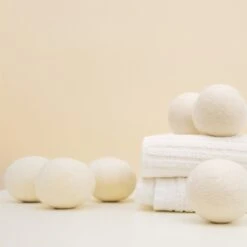 Apeiron Drogerballen - Droogballen - 6 XL Wasbollen - Droger - Duurzaam - Wasmachine - Wasverzachter - Energie Besparen - Zero Waste - Schapenvacht - Wol 24 Apeiron Drogerballen - Droogballen - 6 XL Wasbollen - Droger - Duurzaam - Wasmachine - Wasverzachter - Energie Besparen - Zero Waste - Schapenvacht - Wol -Huishoudelijke Artikelen Winkel 1200x1200 621