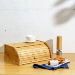 Merkloos Decopatent® Broodtrommel Met Rolluik - Bamboe Houten Brooddoos Met Schuifdeksel - Broodtrommel - Brood Bewaren En Vers Houden -Huishoudelijke Artikelen Winkel 1200x1200 967