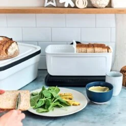 Tupperware BreadSmart Junior - Vershouddoos - Brood Langer Vers Houden - 32 X 17,5 X 15cm 17 Tupperware BreadSmart Junior - Vershouddoos - Brood Langer Vers Houden - 32 X 17,5 X 15cm -Huishoudelijke Artikelen Winkel 1200x1200 975
