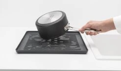 Brabantia SinkSide Afdruiprek - Inklapbaar - Compact - Dark Grey -Huishoudelijke Artikelen Winkel 1200x708 2