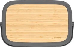 Brabantia Nic Broodtrommel - Met Bamboe Deksel - Dark Grey -Huishoudelijke Artikelen Winkel 1200x766 1