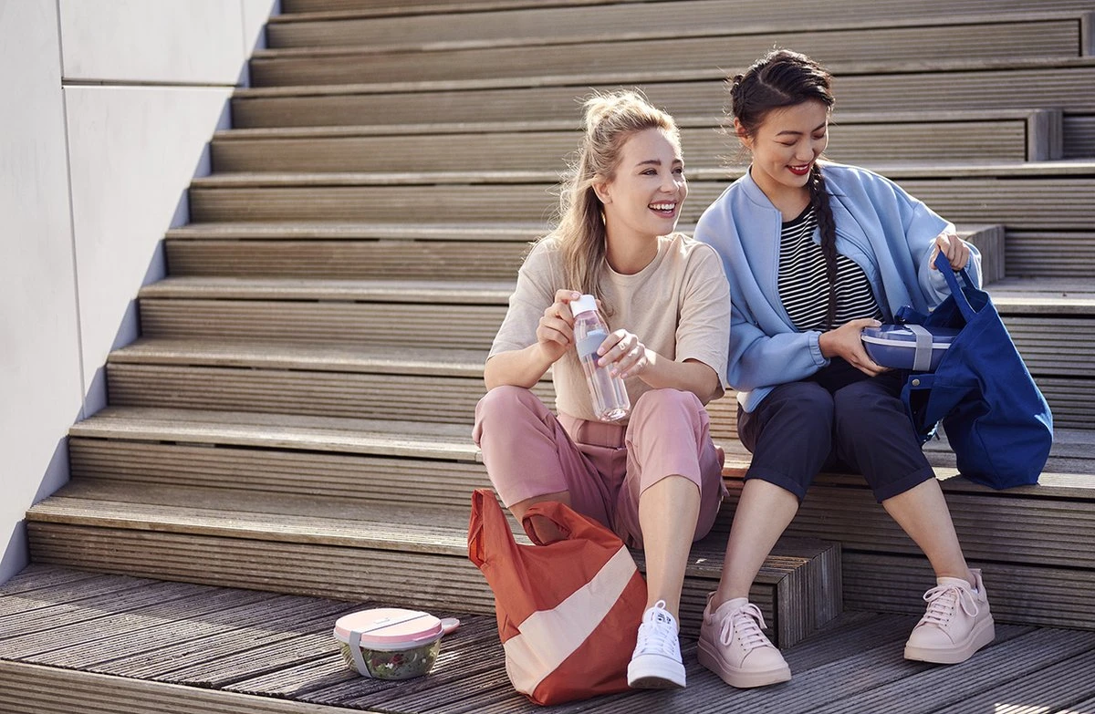 Mepal Saladbox Ellipse – Lunchbox Voor Volwassenen En Saladebox To Go – Nordic Pink – Groot Genoeg Voor Een Maaltijdsalade 7 Mepal Saladbox Ellipse – Lunchbox Voor Volwassenen En Saladebox To Go – Nordic Pink – Groot Genoeg Voor Een Maaltijdsalade - Afbeelding 5