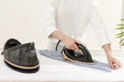 Swiss Pro+ -Stoomstrijkijzer Met Stoomgenerator - Iron - Keramische Zoolplaat - 2700W - Black/Gold - PefectCare Performer -Huishoudelijke Artikelen Winkel 1200x799 61