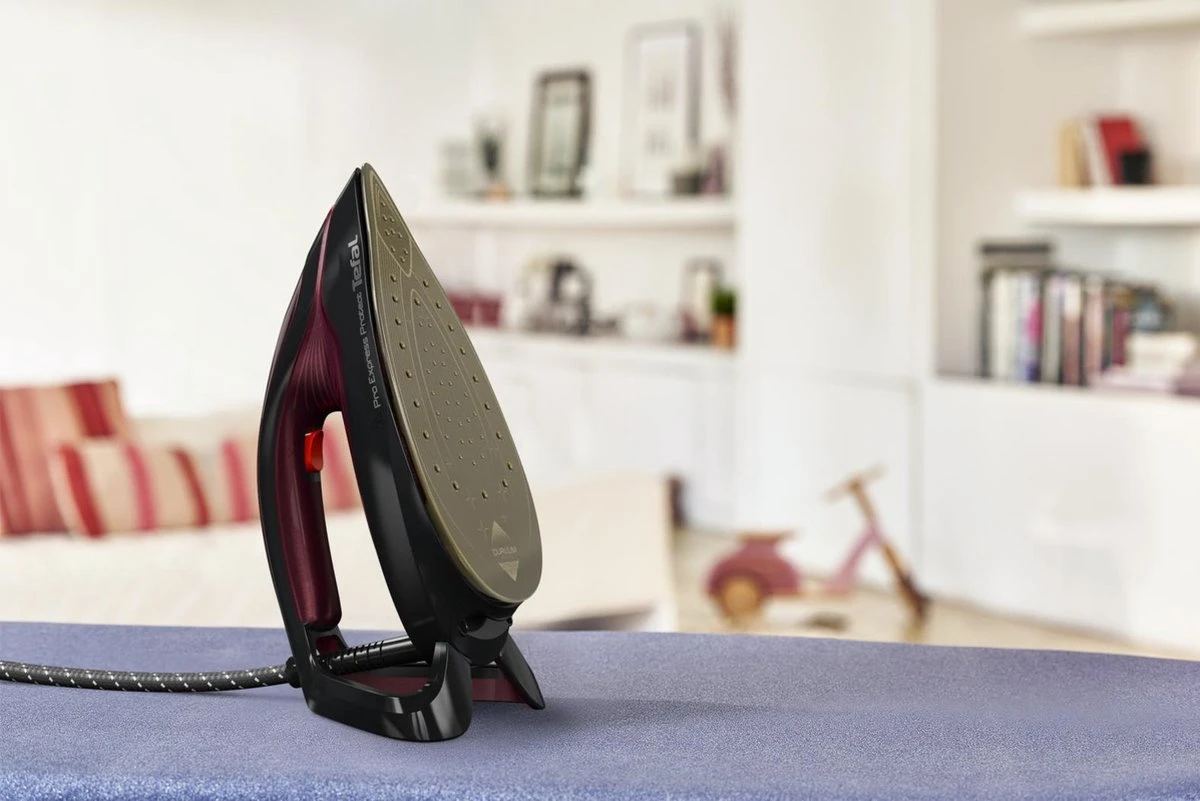 Tefal GV9230 Pro Express Protect Stoomgenerator Rood/Zwart 8 Tefal GV9230 Pro Express Protect Stoomgenerator Rood/Zwart - Afbeelding 6