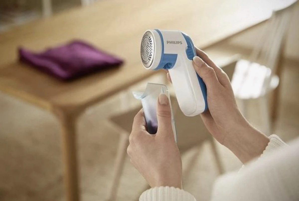 Philips - Ontpiller - Pluizenverwijderaar - Ontpluizer - Pluizenondeuse - Op Batterijen - GC026 - Blauw 6 Philips - Ontpiller - Pluizenverwijderaar - Ontpluizer - Pluizenondeuse - Op Batterijen - GC026 - Blauw - Afbeelding 4