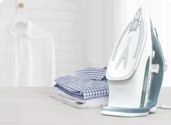 Tesla IR300BL - Stoomstrijkijzer - 2400W - Blauw / Wit -Huishoudelijke Artikelen Winkel 1200x875 6