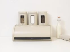 Brabantia Broodtrommel - Met Schuifdeksel - Soft Beige 20 Brabantia Broodtrommel - Met Schuifdeksel - Soft Beige -Huishoudelijke Artikelen Winkel 1200x900 14