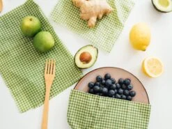 Bijenwas Wraps - Beeswax Food Wrap - Beewax - Bee Wrap - Bijenwasdoek - Zero Waste - 3 Stuks; Klein, Middel, Groot - Herbruikbaar - Duurzaam Cadeau - Boterhamzakje - Bijenwas Doek - Beeswax Wraps - Herbruikbaar Boterhamzakje - Bijenwas Vellen 14 Bijenwas Wraps - Beeswax Food Wrap - Beewax - Bee Wrap - Bijenwasdoek - Zero Waste - 3 Stuks; Klein, Middel, Groot - Herbruikbaar - Duurzaam Cadeau - Boterhamzakje - Bijenwas Doek - Beeswax Wraps - Herbruikbaar Boterhamzakje - Bijenwas Vellen -Huishoudelijke Artikelen Winkel 1200x900 35