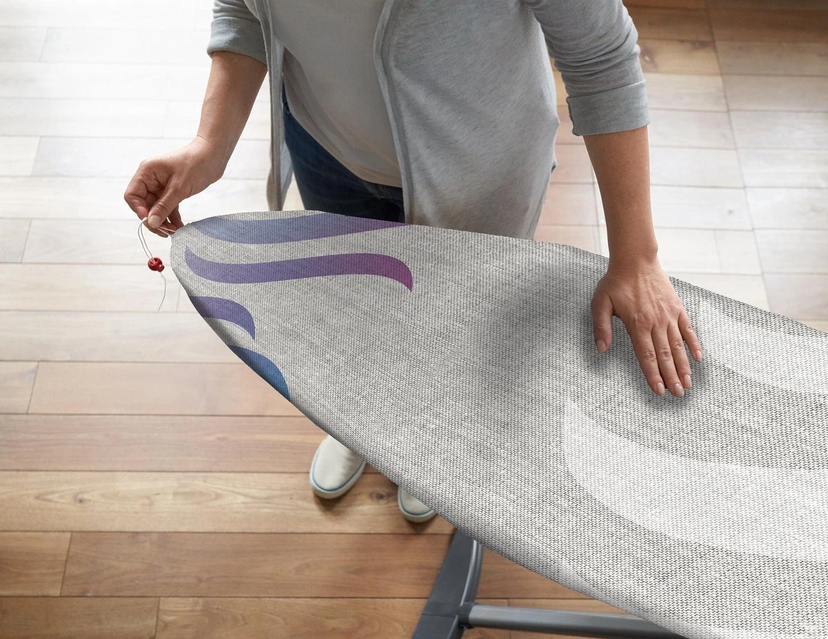 Vileda Total Reflect Strikplankovertrek - Universeel - Met Aluminium Bekleding 6 Vileda Total Reflect Strikplankovertrek - Universeel - Met Aluminium Bekleding - Afbeelding 4