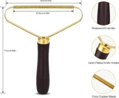 Merkloos Pluizenverwijderaar Deluxe - Goud - Kledingontpluizer - Ontpluizer -Draagbare Lint Remover - Verwijdert Pluisjes - Voor Tapijt - Wollen Kleding - Makkelijk Mee Te Nemen 11 Merkloos Pluizenverwijderaar Deluxe - Goud - Kledingontpluizer - Ontpluizer -Draagbare Lint Remover - Verwijdert Pluisjes - Voor Tapijt - Wollen Kleding - Makkelijk Mee Te Nemen -Huishoudelijke Artikelen Winkel 1200x984 2
