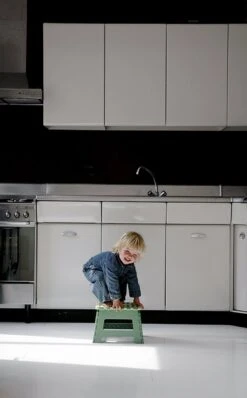 PUHLMANN - Inklapbare Kruk, JAMES, Plastic, Groen, 22 Cm Hoog, Max 100kilo 15 PUHLMANN - Inklapbare Kruk, JAMES, Plastic, Groen, 22 Cm Hoog, Max 100kilo -Huishoudelijke Artikelen Winkel 744x1200