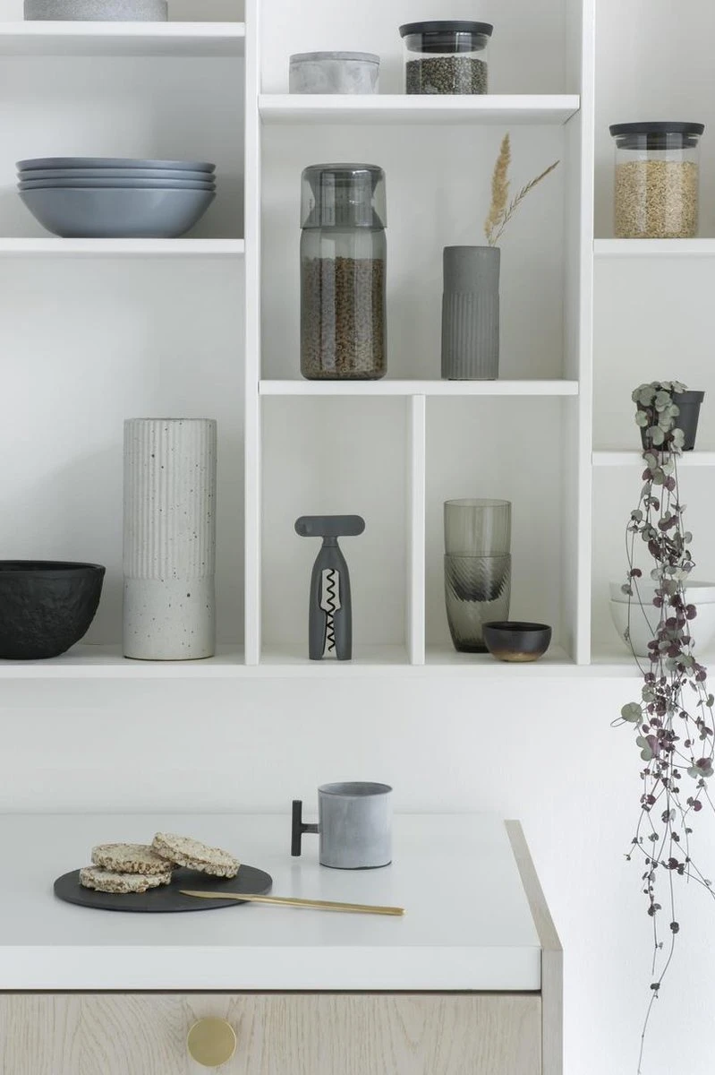 Brabantia Voorraadbussen Met Maatbeker Set Van 2 - 1,3 L - Dark Grey 6 Brabantia Voorraadbussen Met Maatbeker Set Van 2 - 1,3 L - Dark Grey - Afbeelding 4