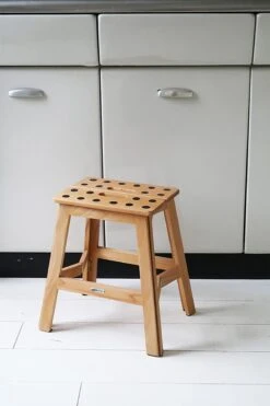 PUHLMANN - Inklapbare Kruk, JAMES, Hout, 41 Cm Hoog, Max 150 Kilo 13 PUHLMANN - Inklapbare Kruk, JAMES, Hout, 41 Cm Hoog, Max 150 Kilo -Huishoudelijke Artikelen Winkel 800x1200 22