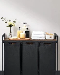 A.T. Shop Wasmand, Wascollector, Wassorteerder, 3 Compartimenten, Met Plank, Waszak Uitschuifbaar En Afneembaar, Per Zak 38 Liter 13 A.T. Shop Wasmand, Wascollector, Wassorteerder, 3 Compartimenten, Met Plank, Waszak Uitschuifbaar En Afneembaar, Per Zak 38 Liter -Huishoudelijke Artikelen Winkel 959x1200 5